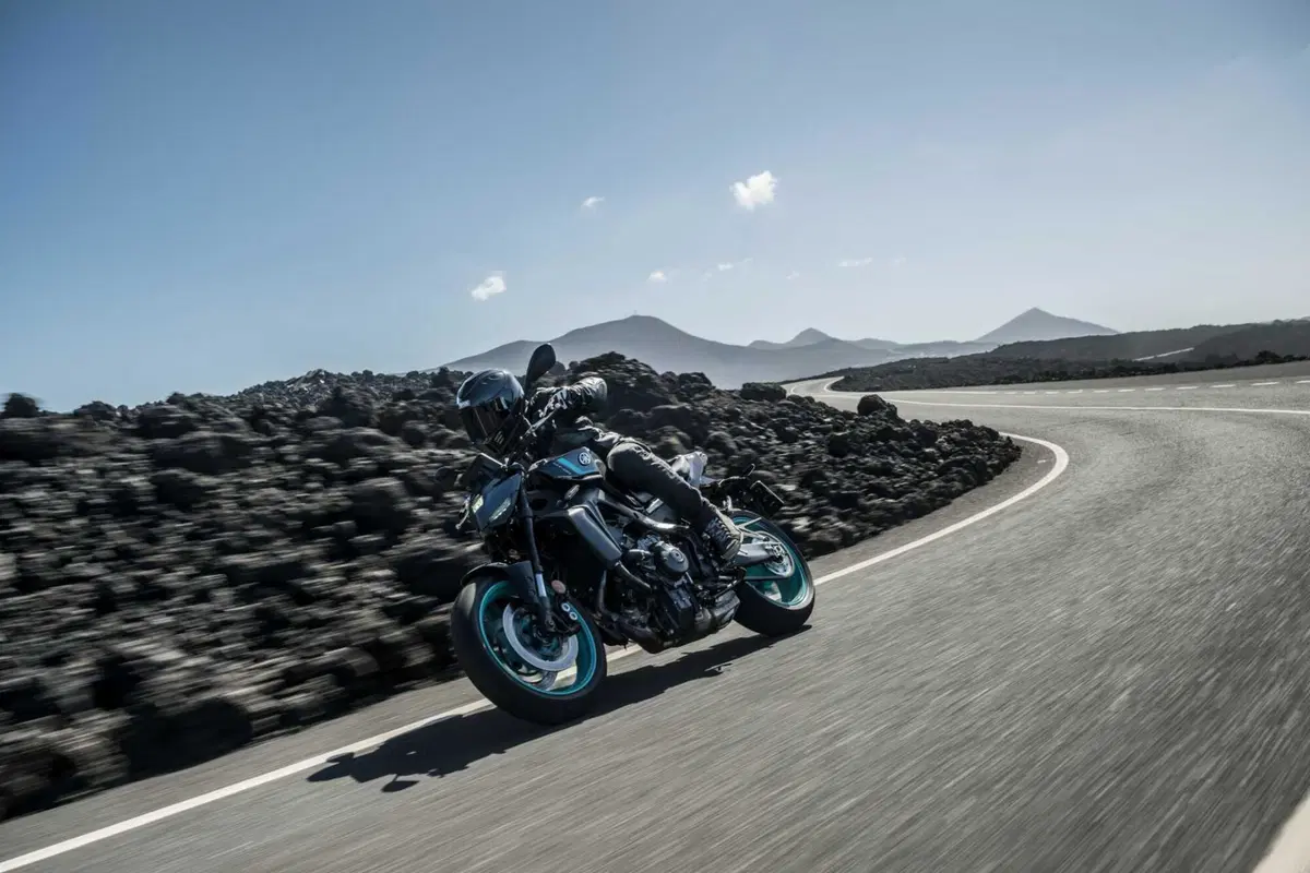 Yamaha MT-09 2024 TEST: un miglioramento costante. La prova su strada, Pro e Contro! [VIDEO E GALLERY] (24)