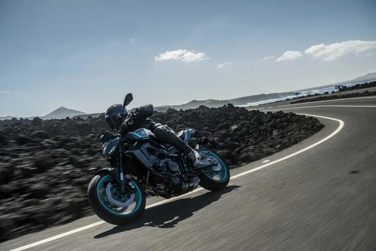 Yamaha MT-09 2024 TEST: un miglioramento costante. La prova su strada, Pro e Contro! [VIDEO E GALLERY] (25)