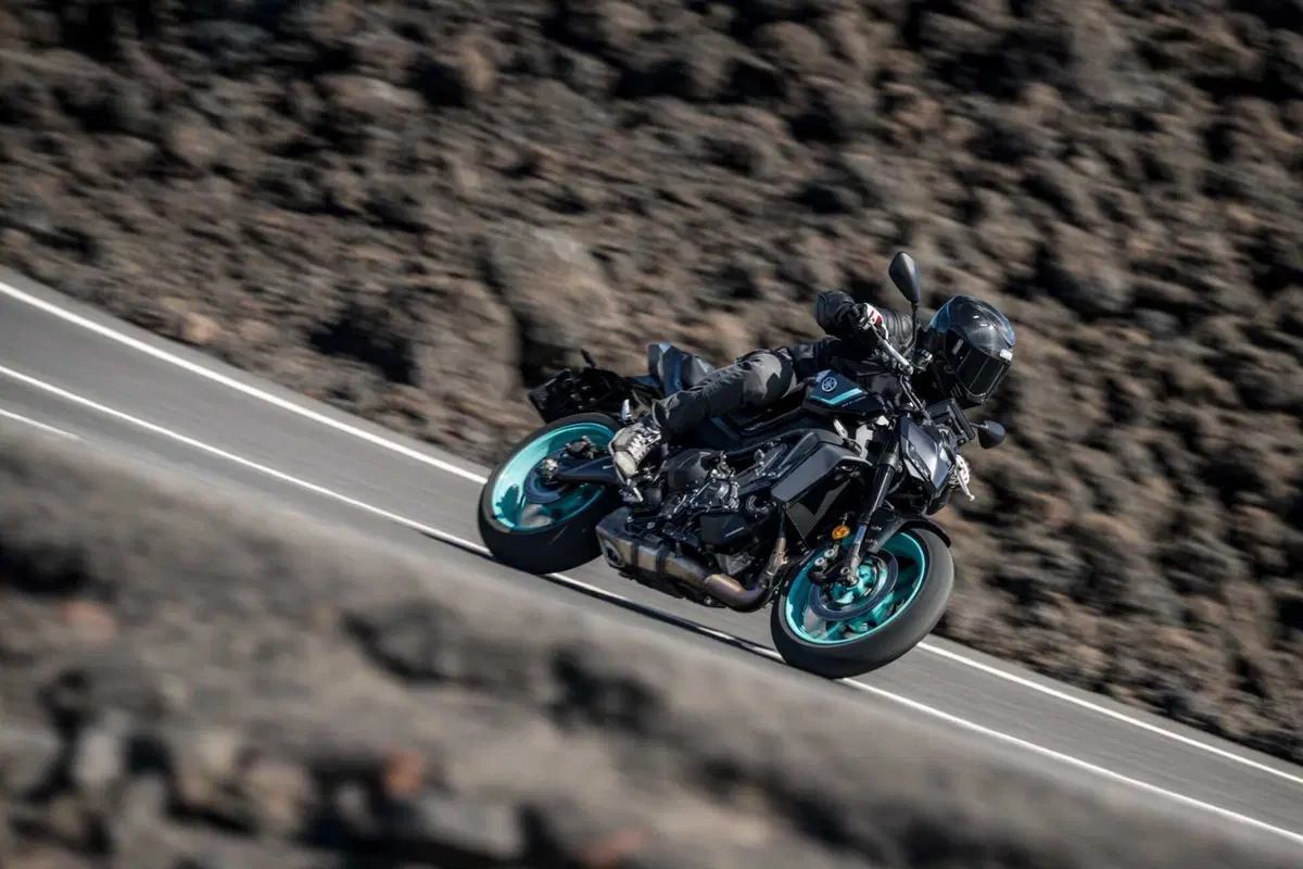 Yamaha MT-09 2024 TEST: un miglioramento costante. La prova su strada, Pro e Contro! [VIDEO E GALLERY] (29)