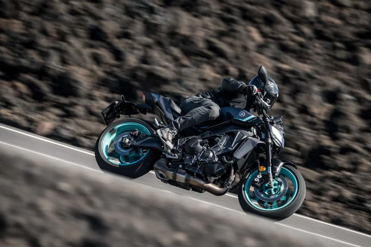 Yamaha MT-09 2024 TEST: un miglioramento costante. La prova su strada, Pro e Contro! [VIDEO E GALLERY] (30)