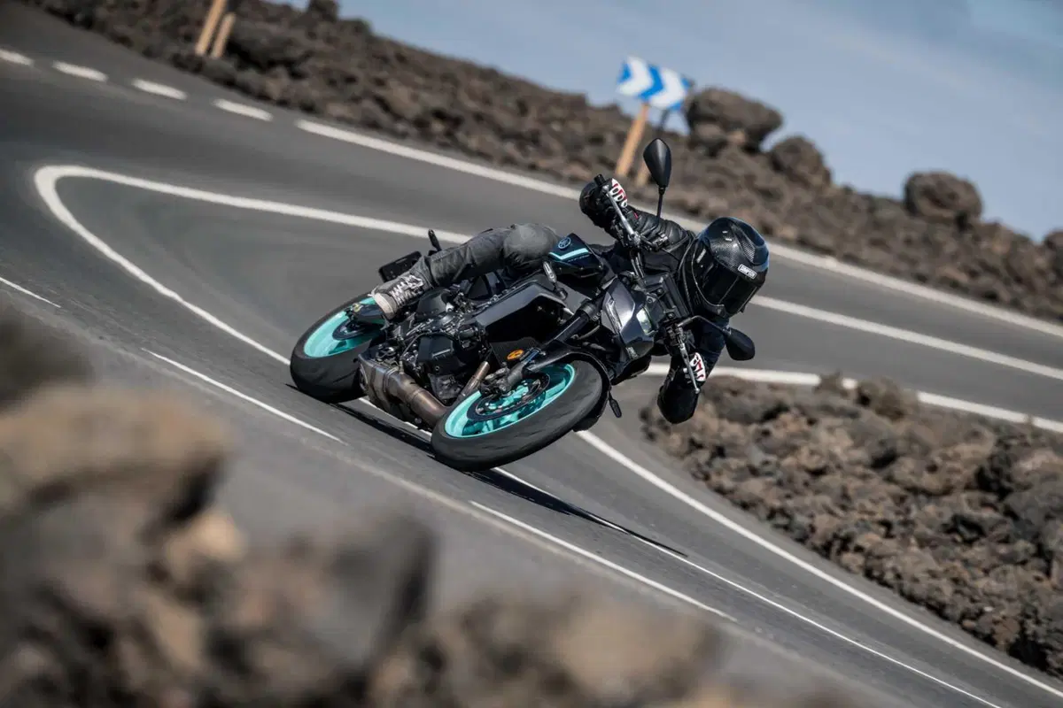 Yamaha MT-09 2024 TEST: un miglioramento costante. La prova su strada, Pro e Contro! [VIDEO E GALLERY] (32)