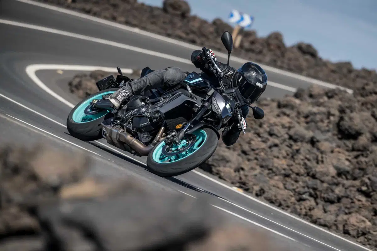 Yamaha MT-09 2024 TEST: un miglioramento costante. La prova su strada, Pro e Contro! [VIDEO E GALLERY] (33)