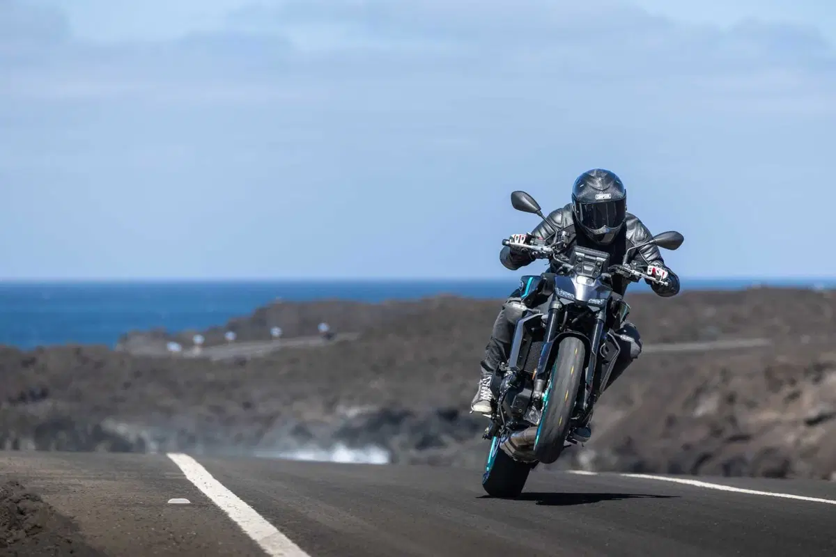 Yamaha MT-09 2024 TEST: un miglioramento costante. La prova su strada, Pro e Contro! [VIDEO E GALLERY]