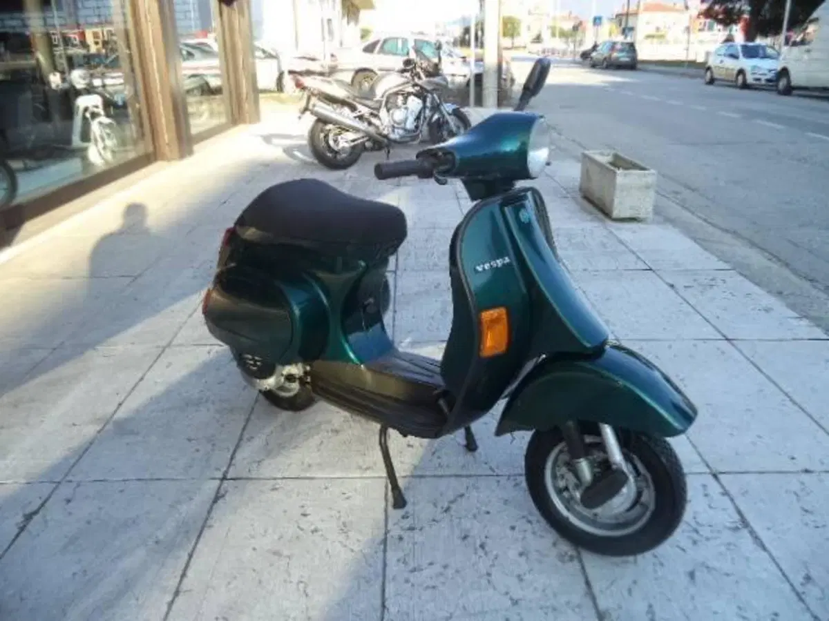 Piaggio Vespa 50 PK (2)