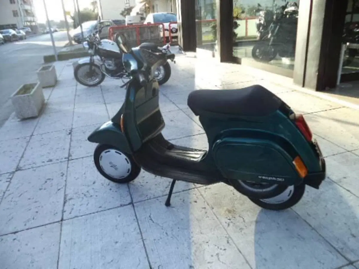 Piaggio Vespa 50 PK (6)