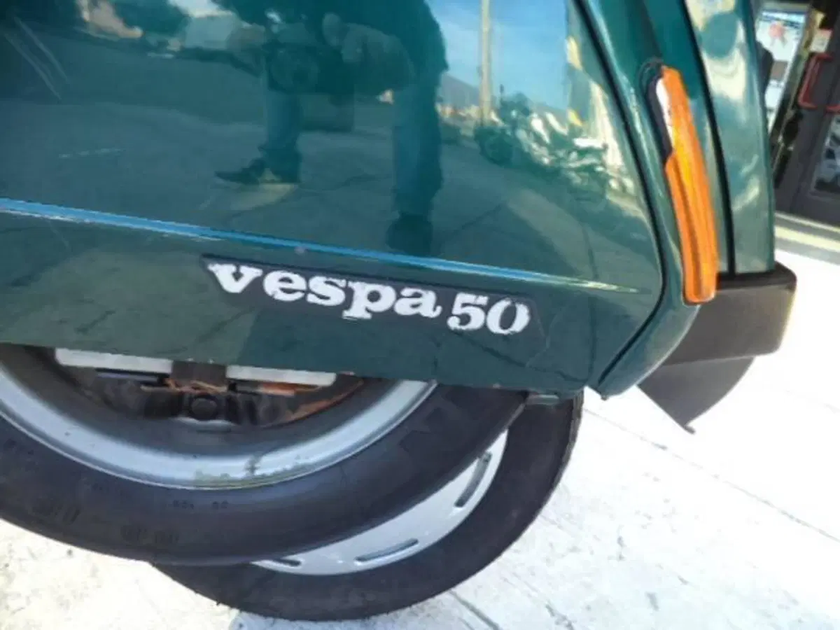 Piaggio Vespa 50 PK (7)