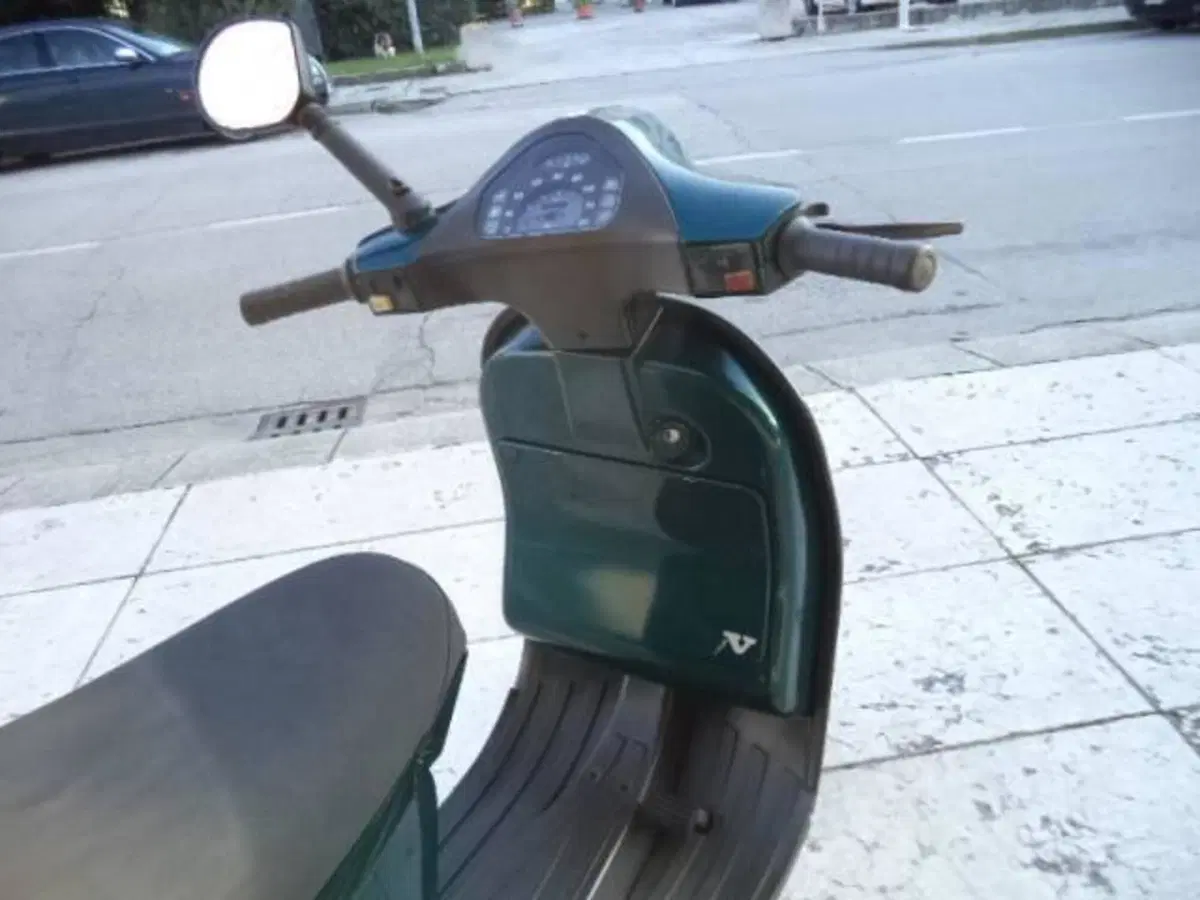Piaggio Vespa 50 PK (10)