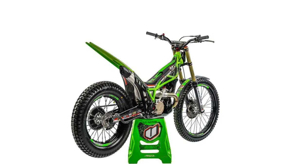 Vertigo Nitro Nitro 300 (2023 - 24) (2)