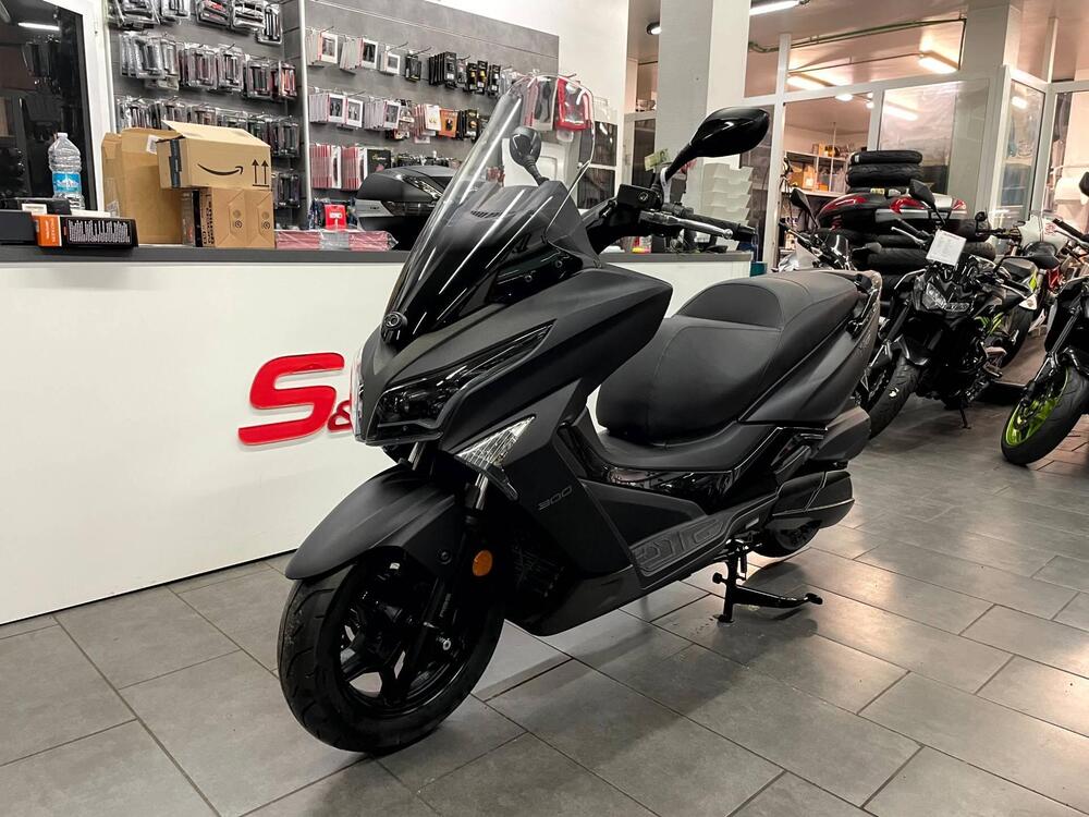 Kymco X-Town 300i (2021 - 24) (2)