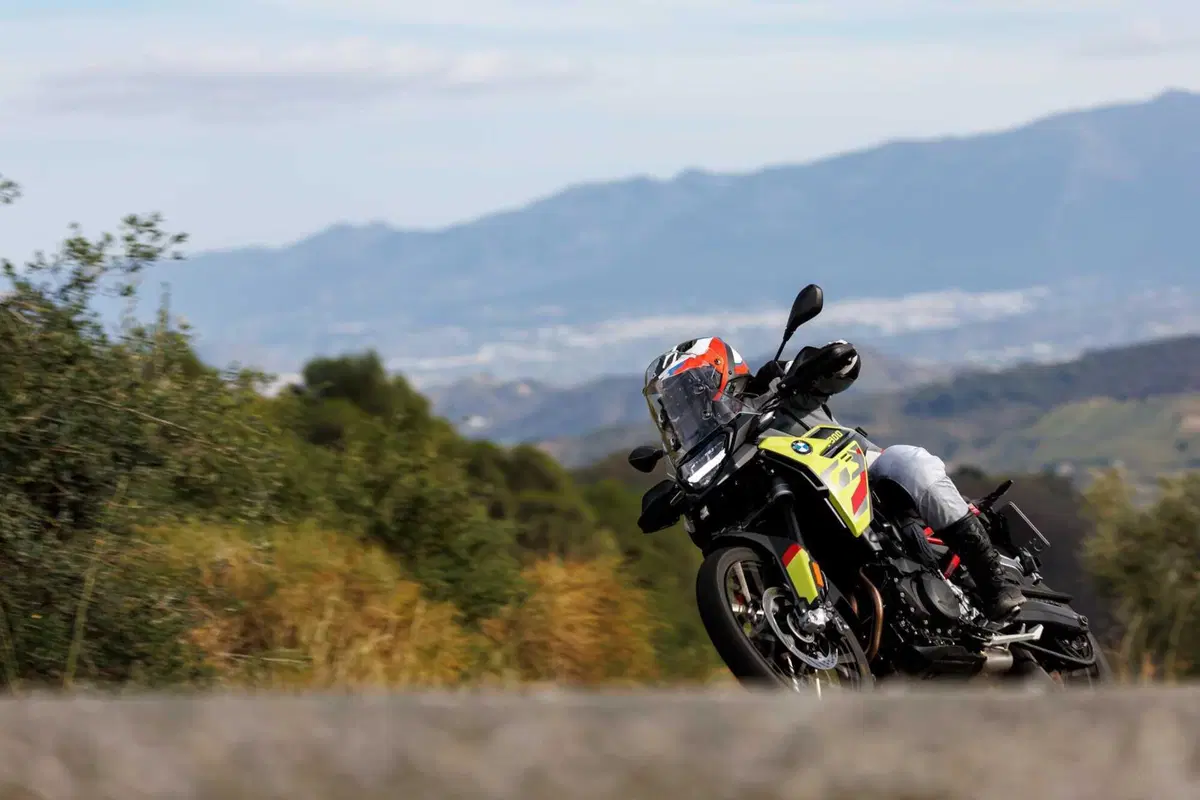 BMW F 900 GS TEST: come va la nuova adventure su strada e in fuoristrada. Pro e contro! [VIDEO E GALLERY] (24)