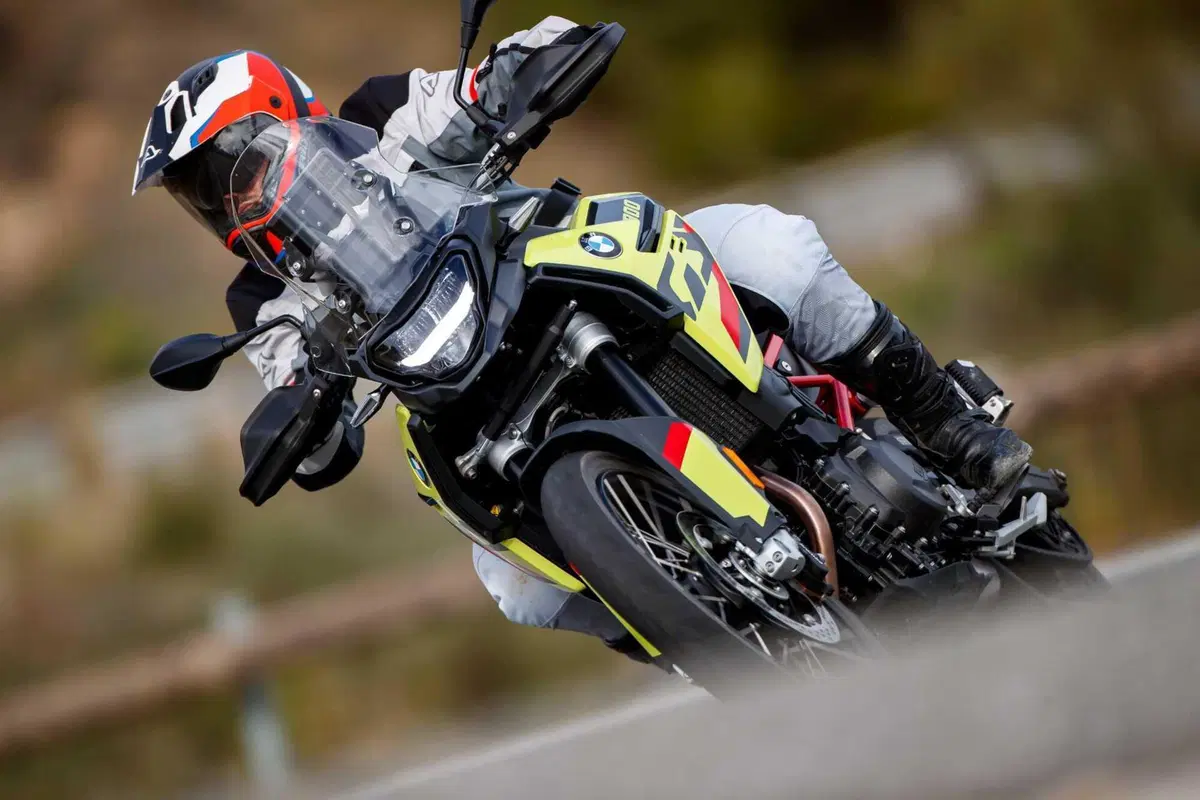 BMW F 900 GS TEST: come va la nuova adventure su strada e in fuoristrada. Pro e contro! [VIDEO E GALLERY] (29)