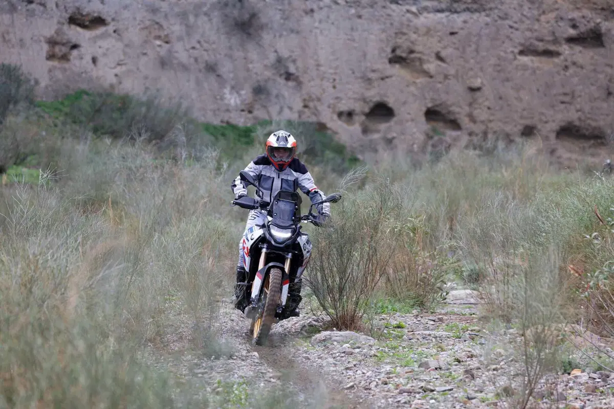 BMW F 900 GS TEST: come va la nuova adventure su strada e in fuoristrada. Pro e contro! [VIDEO E GALLERY] (18)