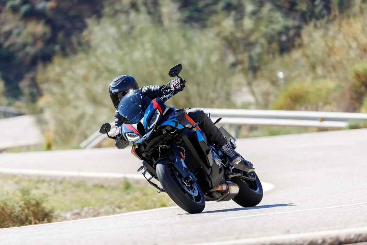 BMW M 1000 XR TEST: la crossover più potente e leggera al mondo [VIDEO E GALLERY] (13)