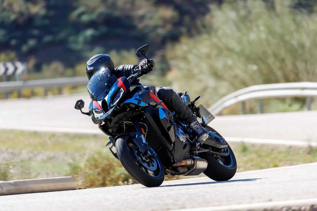 BMW M 1000 XR TEST: la crossover più potente e leggera al mondo [VIDEO E GALLERY] (14)