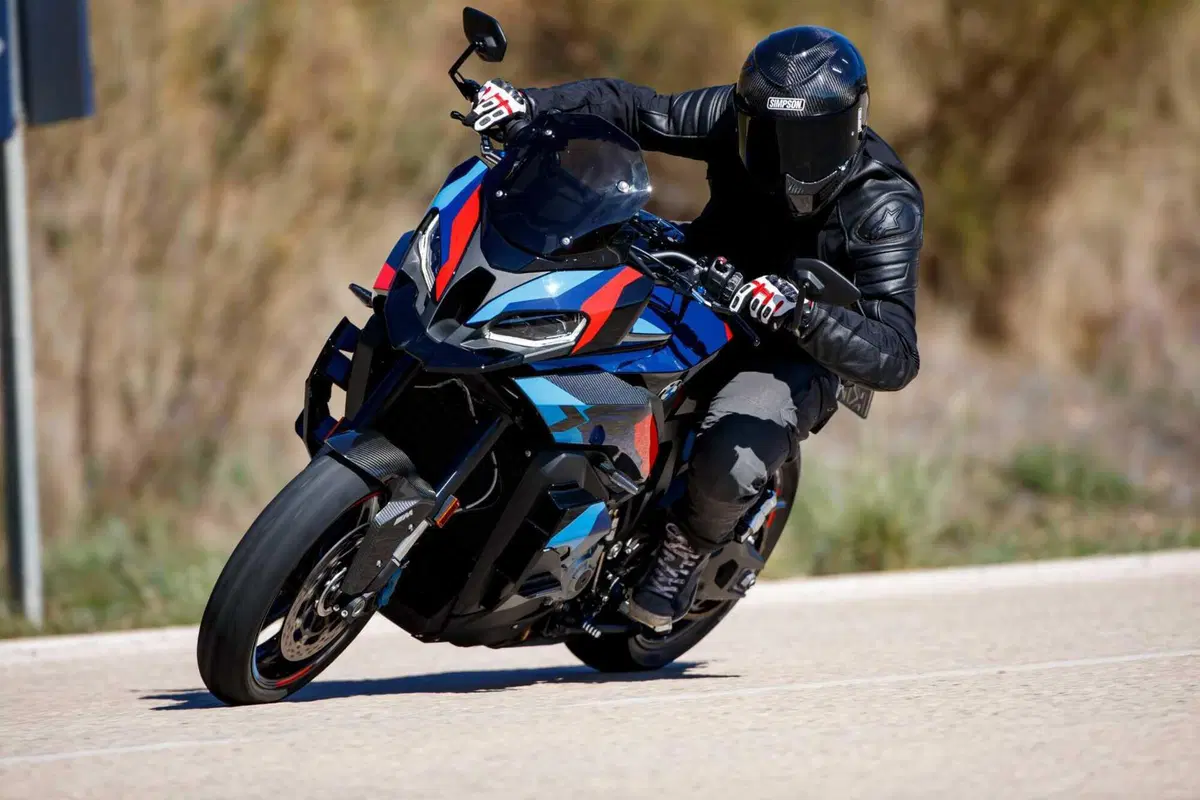 BMW M 1000 XR TEST: la crossover più potente e leggera al mondo [VIDEO E GALLERY] (18)
