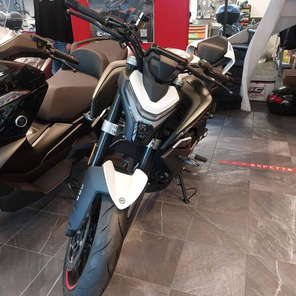 CFMOTO 450NK (2023 - 26)