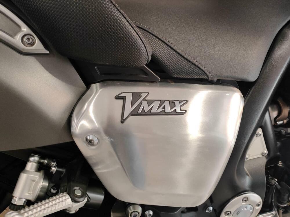 Yamaha VMAX (2008 - 17) (5)