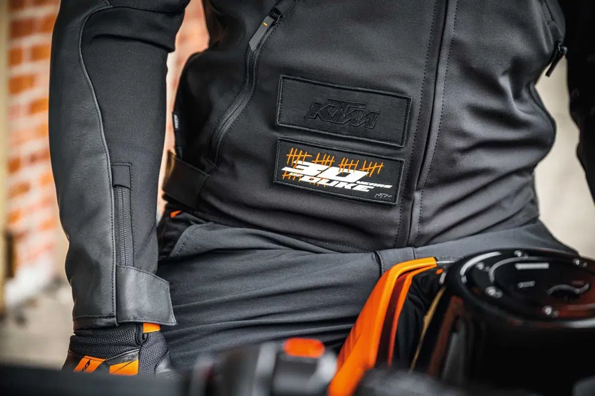 KTM presenta la collezione abbigliamento e accessori dedicata alla Duke (26)
