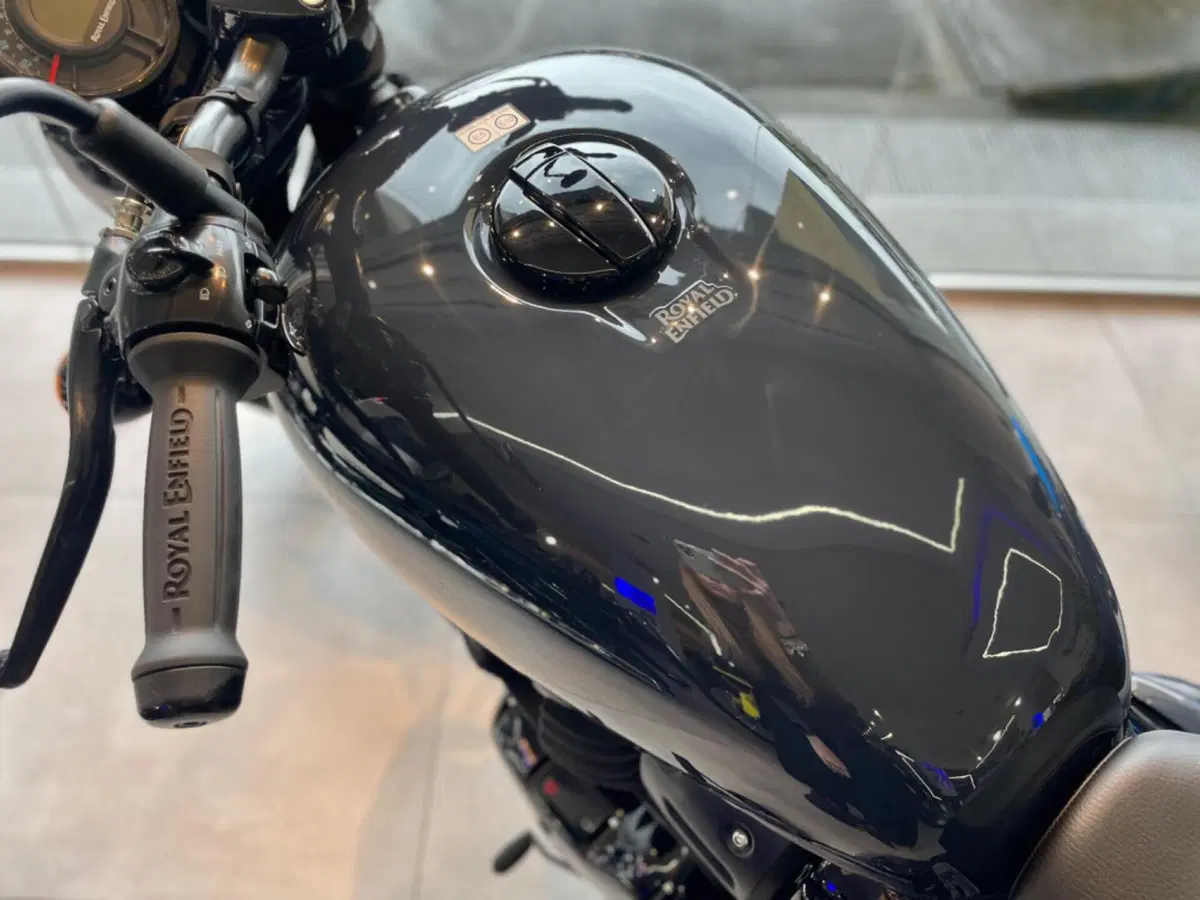 Royal Enfield Shotgun 650 (2024 - 26) (11)