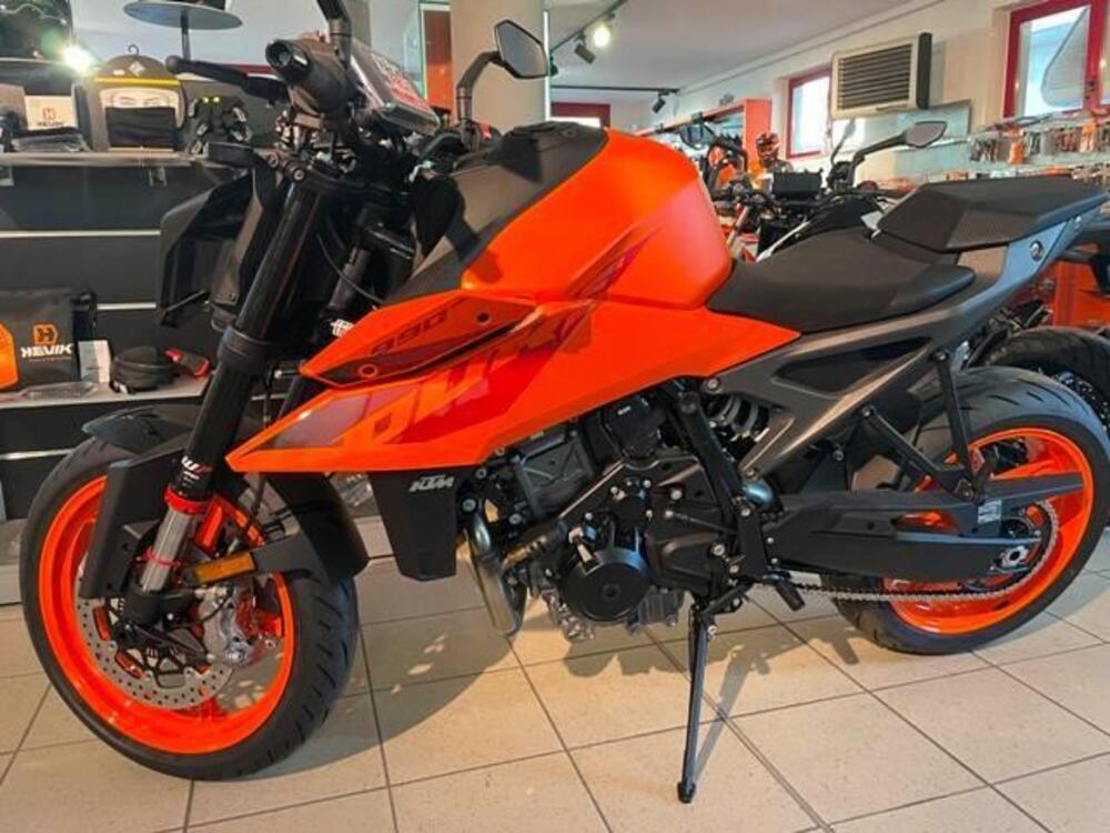 KTM 990 Duke (2024) (4)