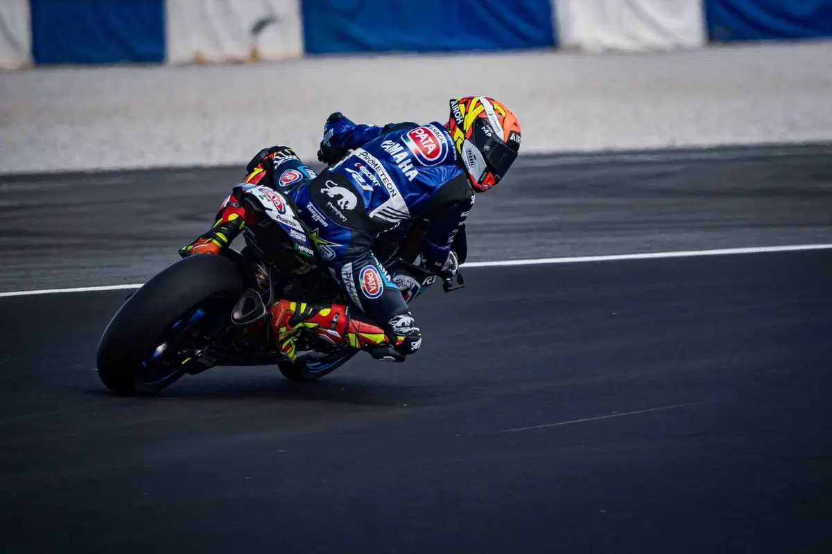 Uno sguardo in anteprima al casco AIROH GP 800 FIM RACING #1. Lo utilizzano Petrucci, Alonso e Locatelli [GALLERY] (7)
