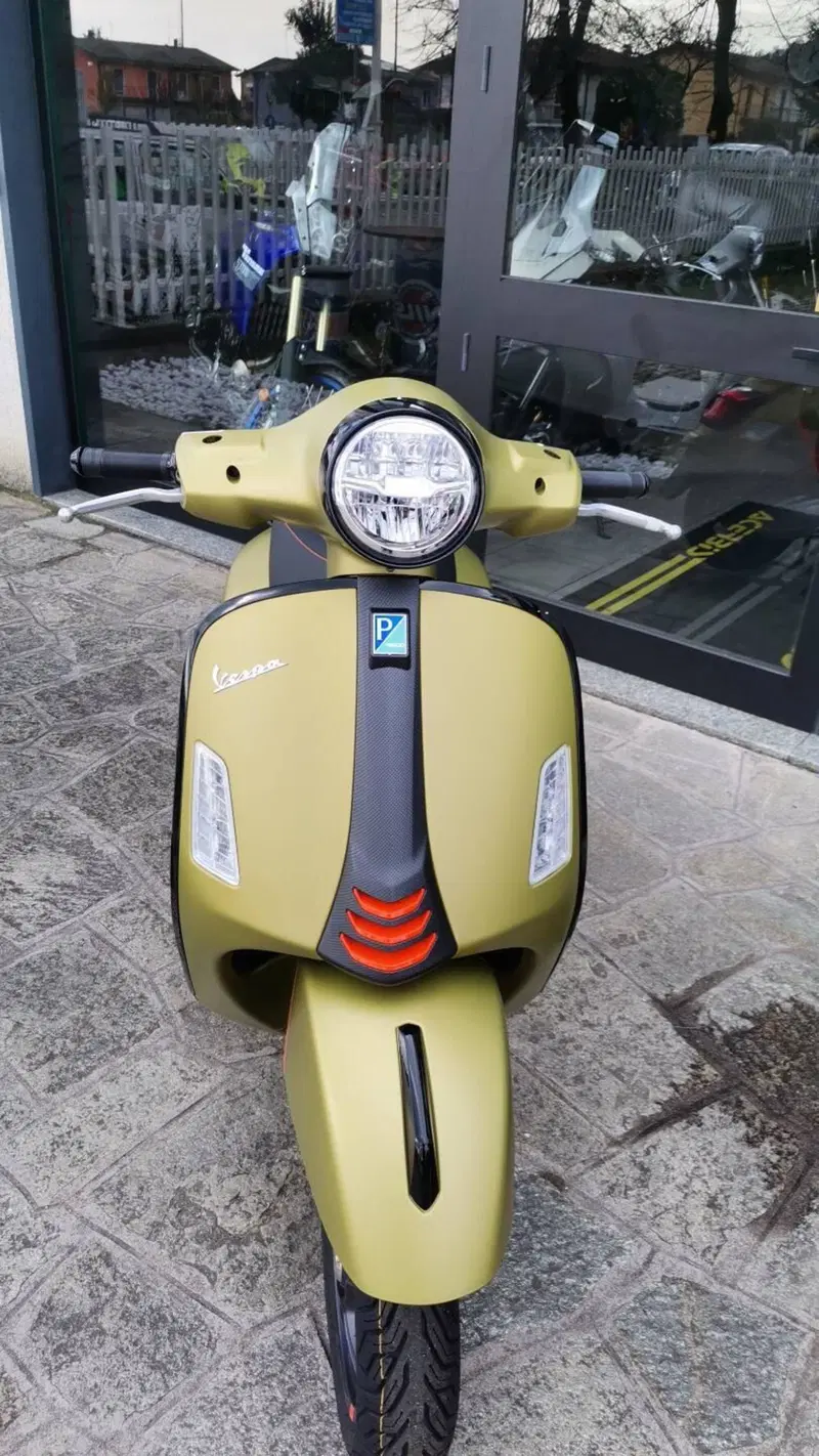 Vespa GTS 310 Supersport (2025 - 26) (2)