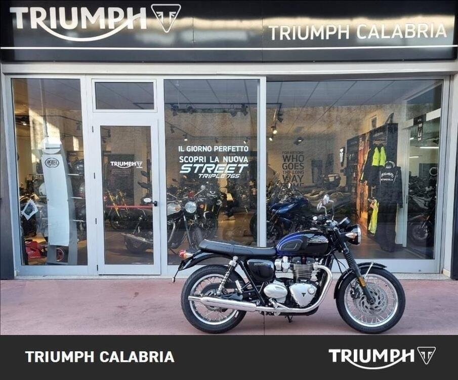 Triumph Bonneville T120 Stealth Edition (2024) (4)