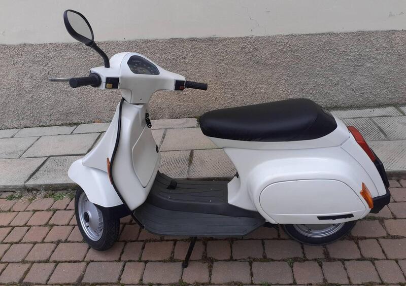 Vendo Piaggio Vespa 50 HP 4M usata a Arezzo codice 9381823 Moto.it