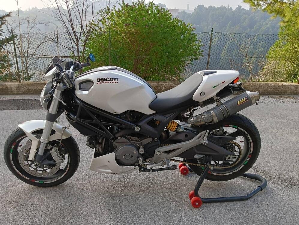 Ducati Monster 696 (2008 - 13) (5)