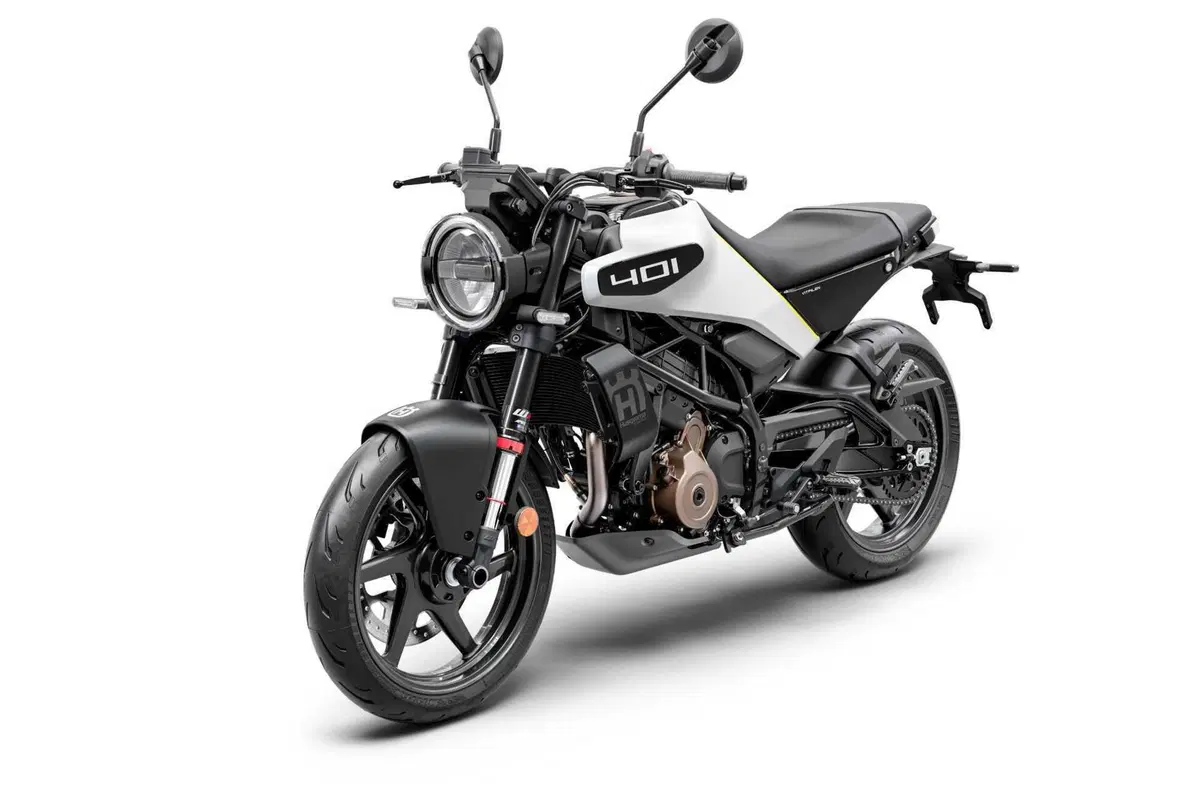 Husqvarna Vitpilen 401 e Svartpilen 410 TEST (3)