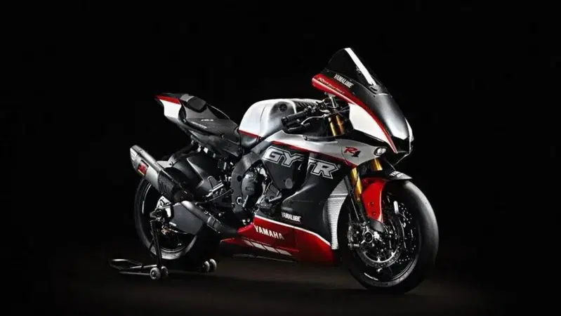 Yamaha R1 in Europa dal 2025 solo per l'uso in pista