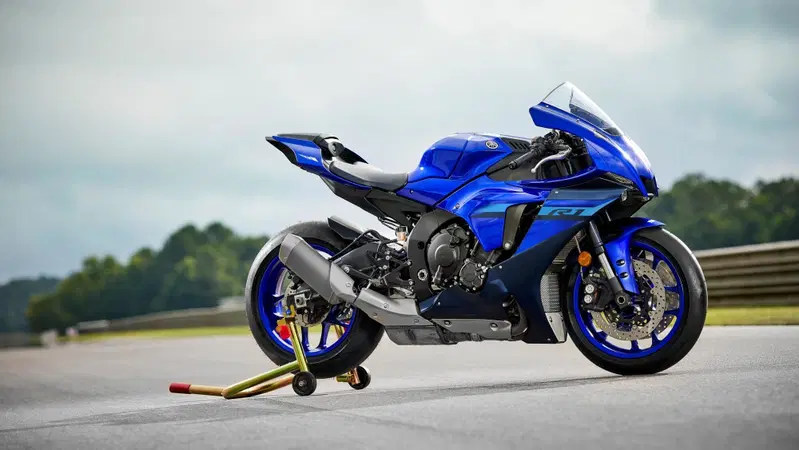 Yamaha R1