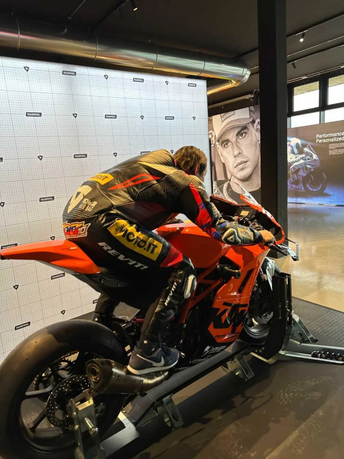 Tailortech by Rev'It!: ecco come hanno realizzato la mia nuova tuta racing su misura (12)