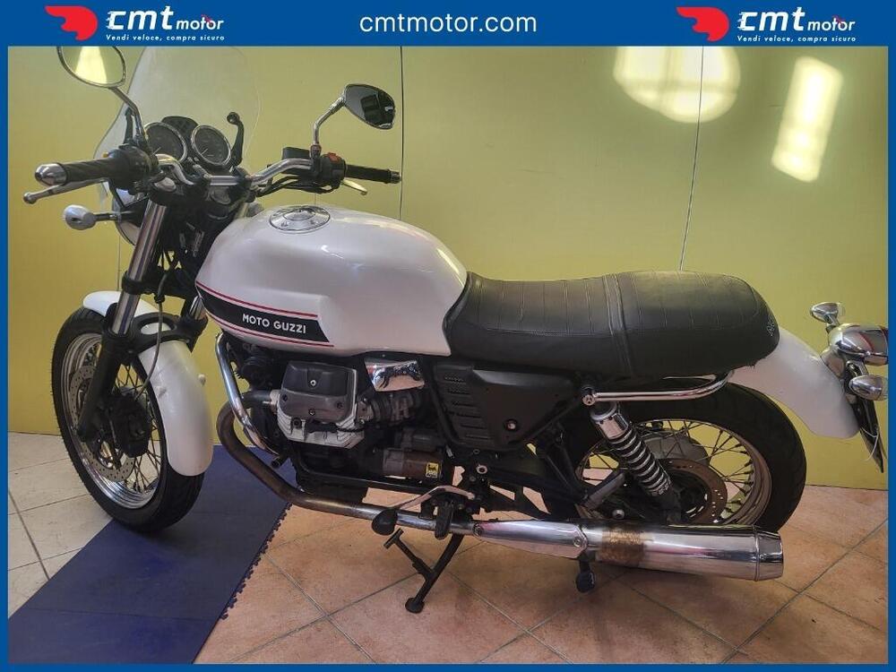 Moto Guzzi V7 Classic (2008 - 12) (3)