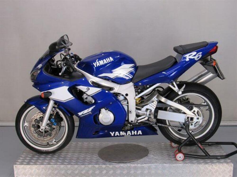 Yamaha YZF R6 (1999 - 00) (4)