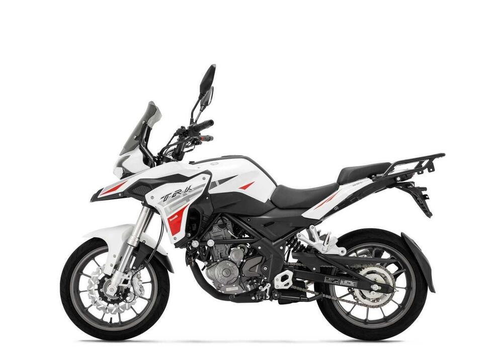 Benelli TRK 251 (2022 - 24) (5)