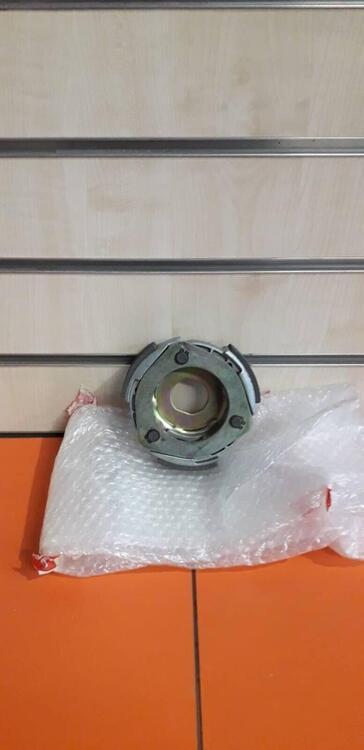 Frizione centrifuga cmpl Aprilia AP8590027