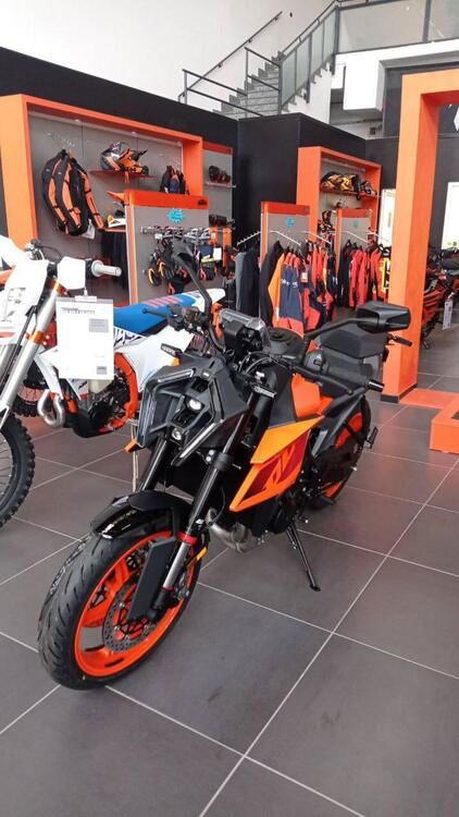 KTM 990 Duke (2024) (3)