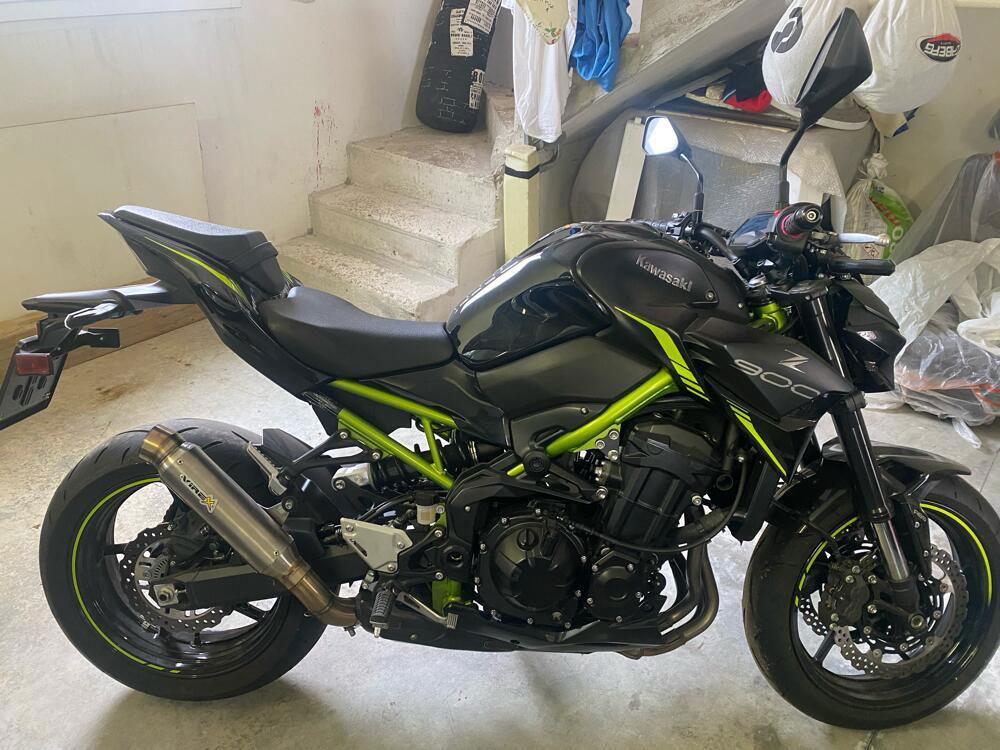 Kawasaki Z 900 (2021 - 24) (2)