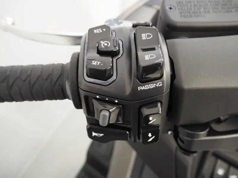 Kymco AK 550 Premium (2023 - 25) (5)
