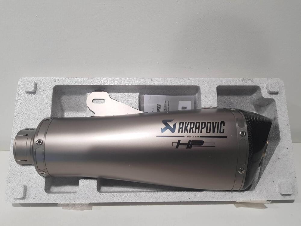 Akrapovic per tutte le NineT BMW