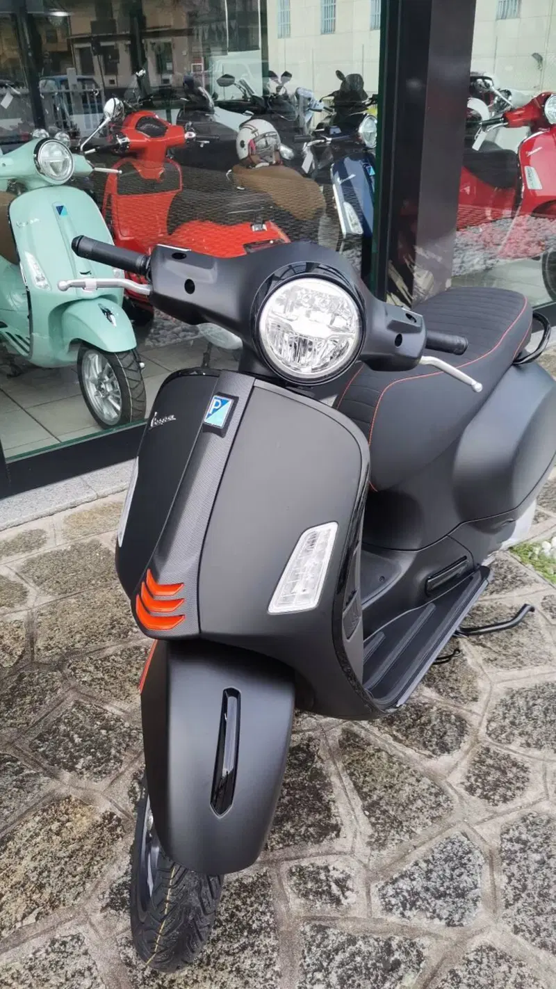 Vespa GTS 310 Supersport (2025 - 26) (2)