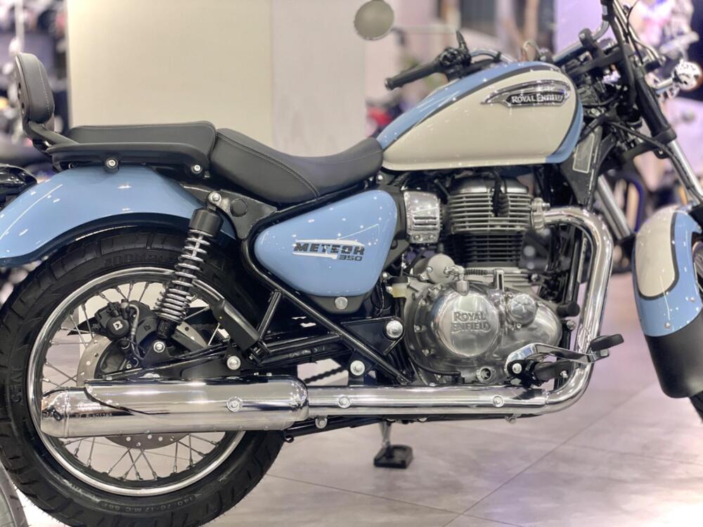 Royal Enfield Meteor 350 Aurora (2024) (3)