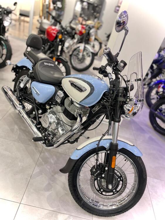 Royal Enfield Meteor 350 Aurora (2024) (2)