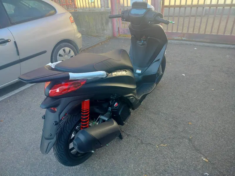 Piaggio Medley 125 (2025 - 26) (3)