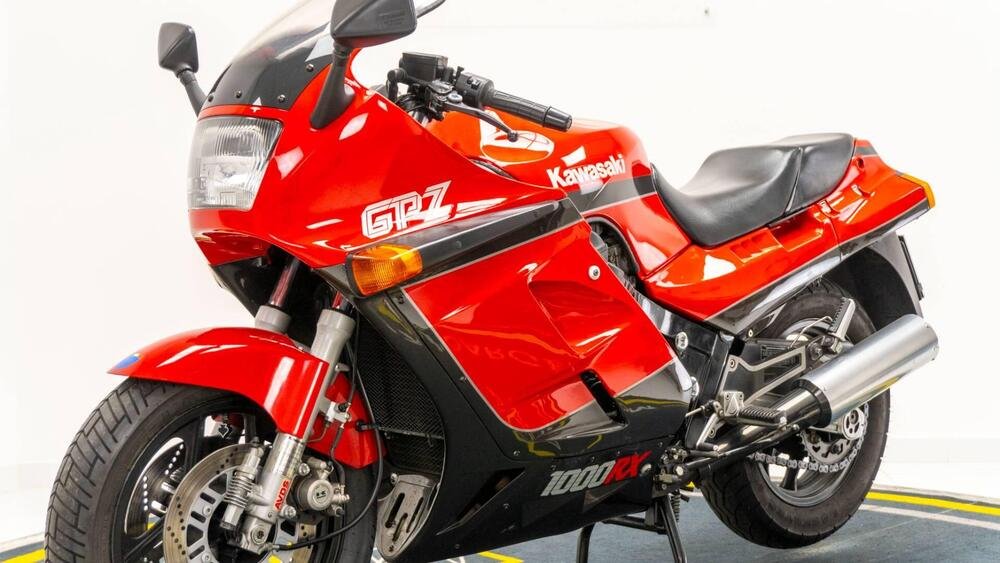 Kawasaki GPz 1000 RX (3)