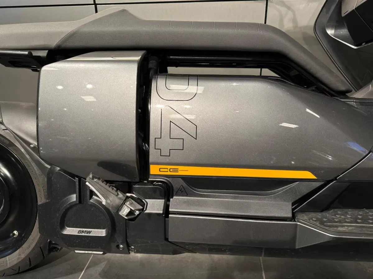 Bmw CE 04 (2021 - 25) (16)