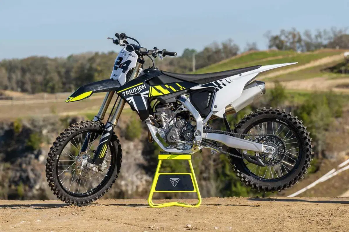 Triumph TF 250-X TEST: come va la nuova moto da cross inglese. Pro e contro [VIDEO E GALLERY] (17)