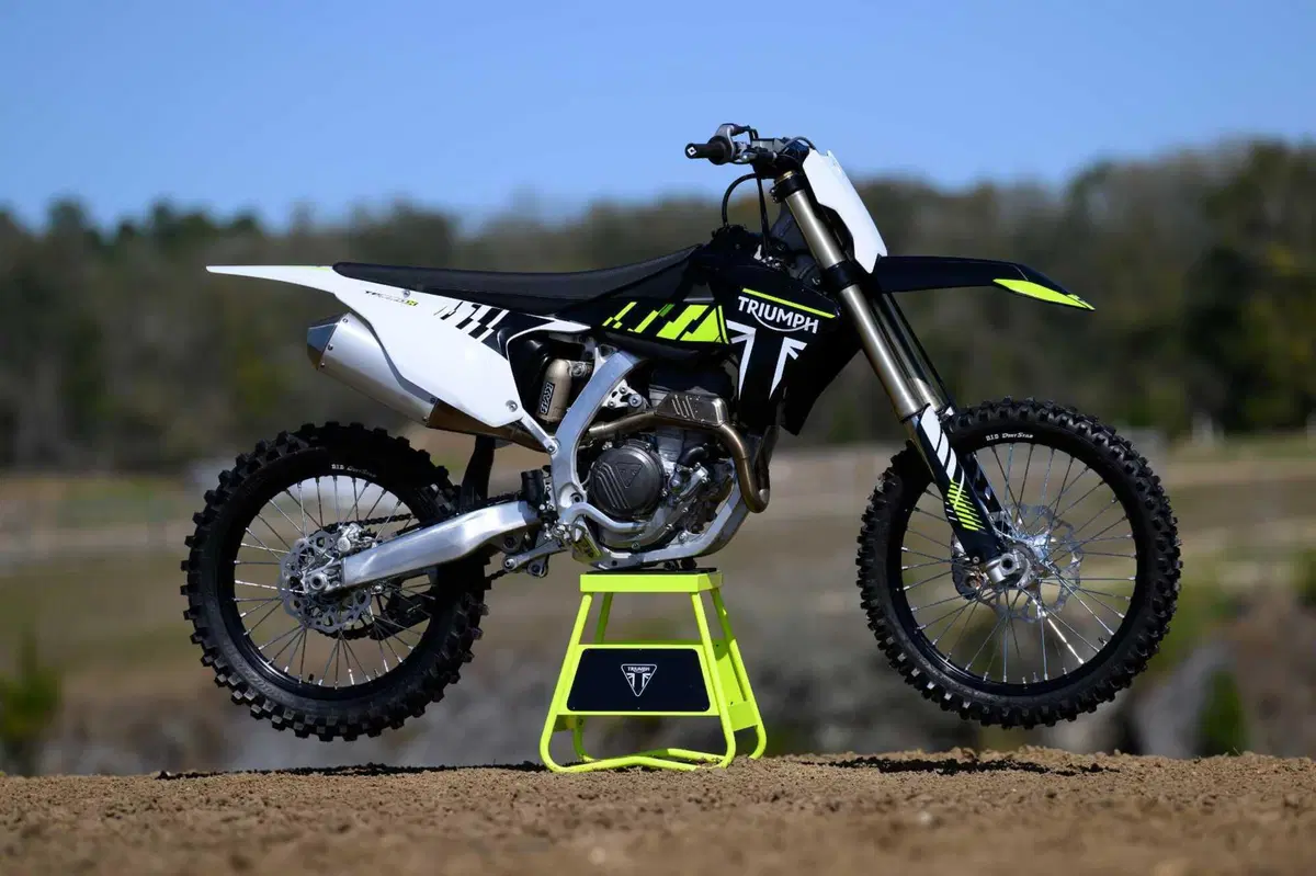 Triumph TF 250-X TEST: come va la nuova moto da cross inglese. Pro e contro [VIDEO E GALLERY] (23)