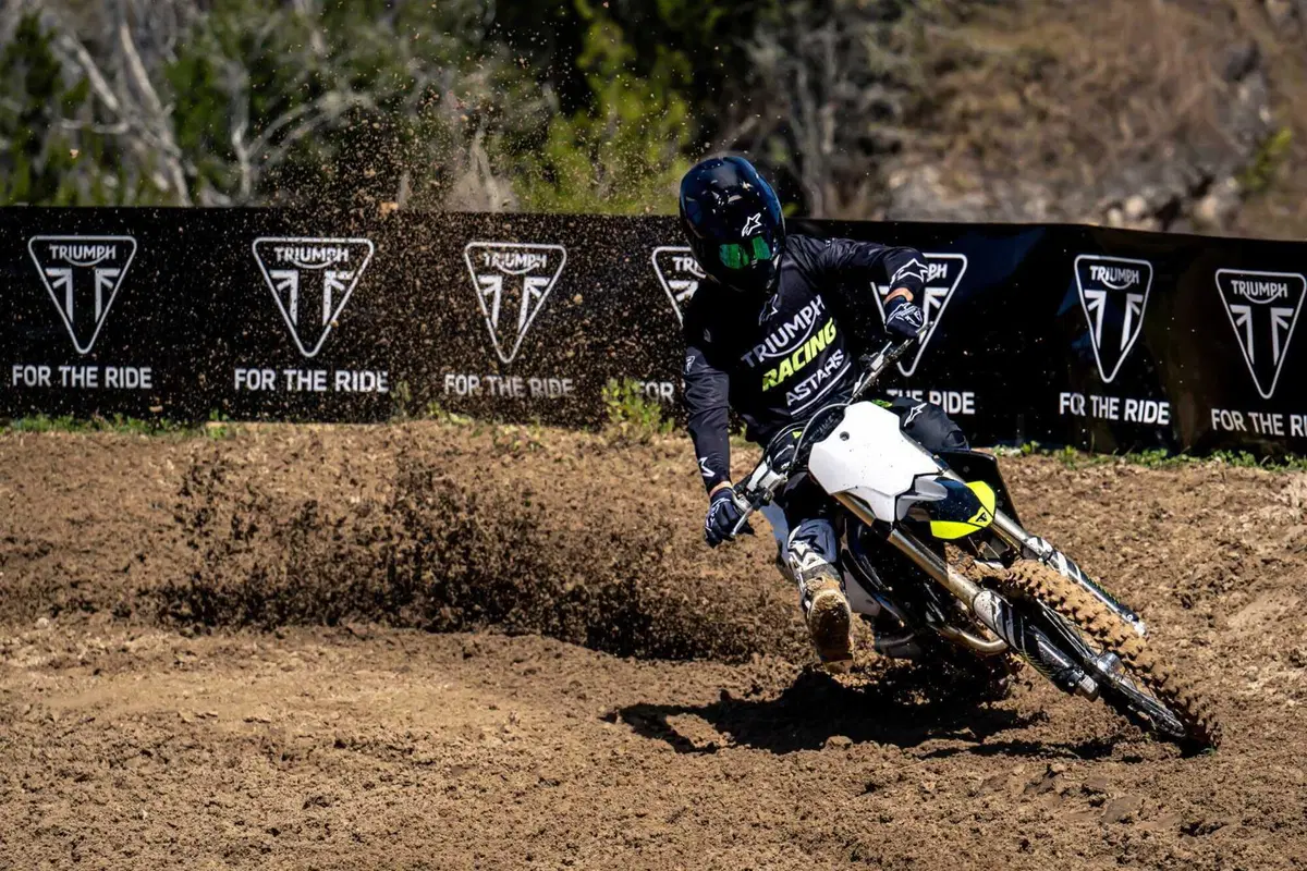 Triumph TF 250-X TEST: come va la nuova moto da cross inglese. Pro e contro [VIDEO E GALLERY] (33)